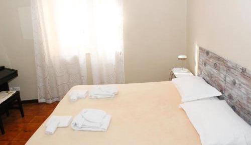 Large Double or Twin Room