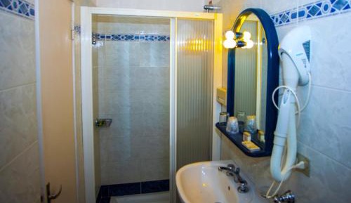Standard Single Room with Shower