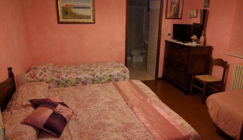 Double or Twin Room with Private Bathroom