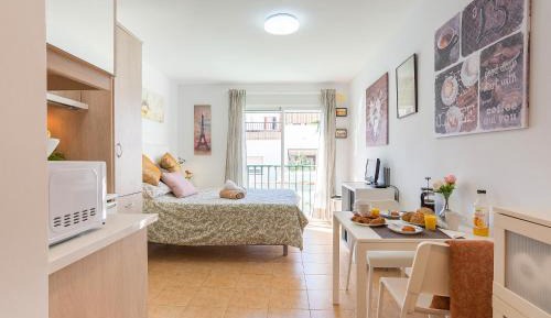 Studio Apartment