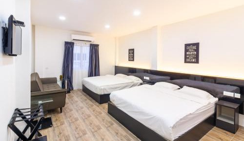 Deluxe Family Room