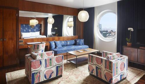 Junior Penthouse