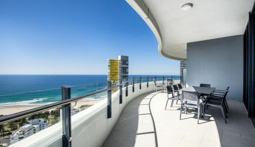 Three-Bedroom Apartment - Sub Penthouse