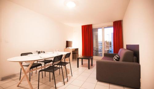 One-Bedroom Apartment (4 Adults)