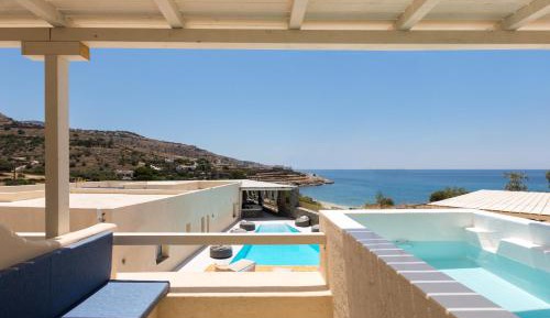 Superior Room with side sea view and mini plunge pool