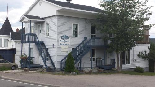 Apartment (8 Adults)