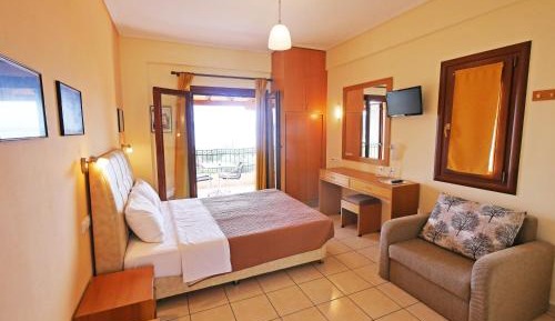 Studio with Sea View (2 Adults)