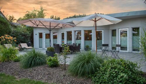 Deluxe Bungalow