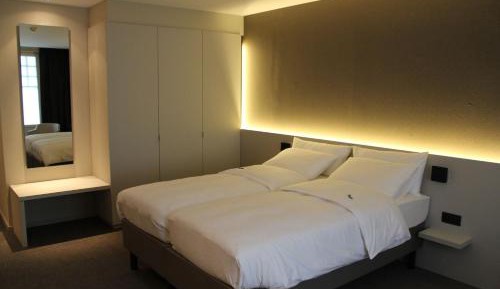 Superior Double Room with Balcony