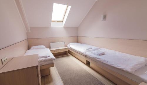 Economy Triple Room