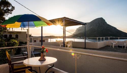 Studio with Sea View ( 2 Adults )