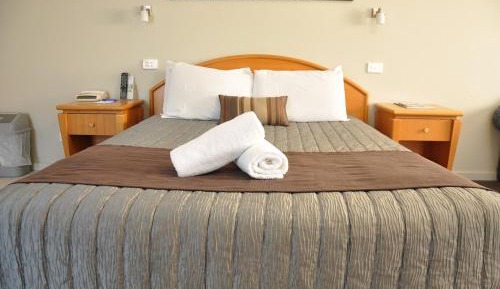 Deluxe Queen Room