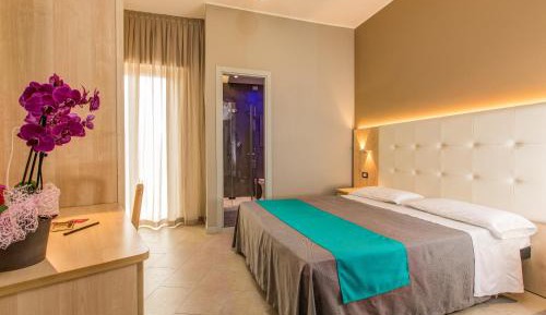 Deluxe Double or Twin Room with Balcony