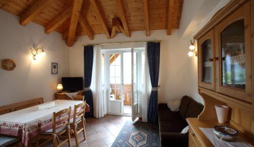 Two-Bedroom Apartment with Lake View