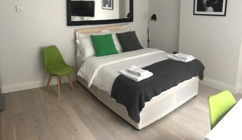 Deluxe Double Studio (1st Floor - A)
