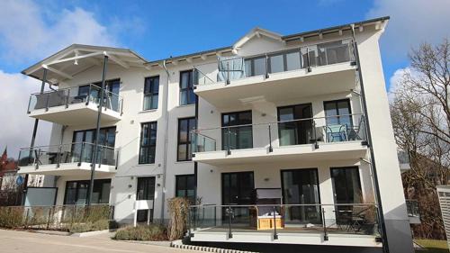 One-Bedroom Apartment with Balcony