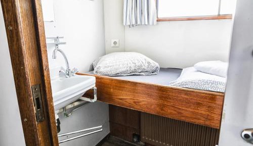 Single Cabin