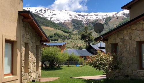 Apartment with Mountain View