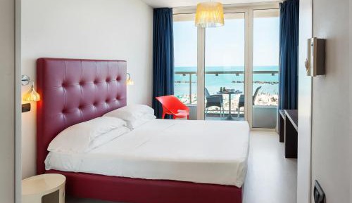 Double Room with Balcony and Sea View
