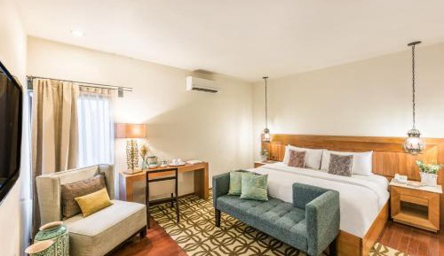 Deluxe King Suite