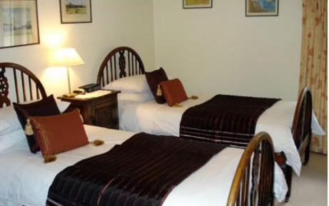 Twin Room with Shared Bathroom