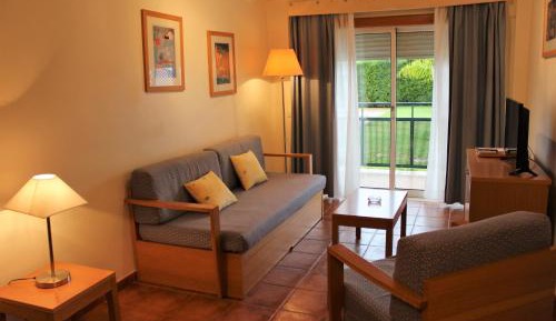 One-Bedroom Apartment (4 Adults)