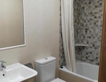 Quadruple Room with Private Bathroom