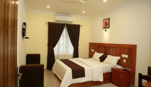 Deluxe Double Room (2 Adults + 1 Child)
