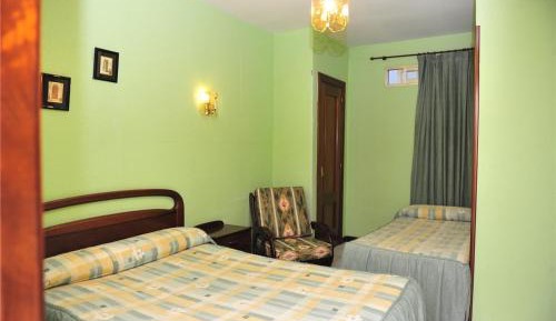 Triple Room with Private Bathroom