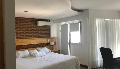 Deluxe Suite with Sea View