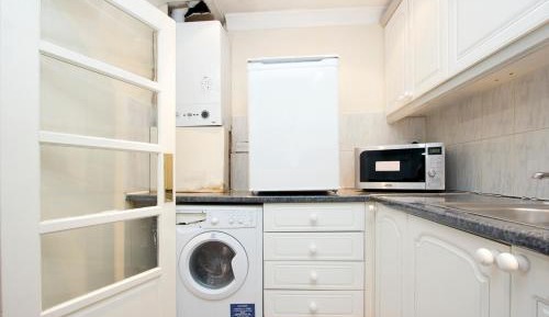 Double room with Private External Kitchen and Bathroom