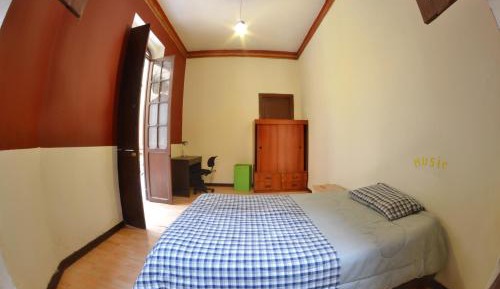 Standard Single Room with Shared Bathroom