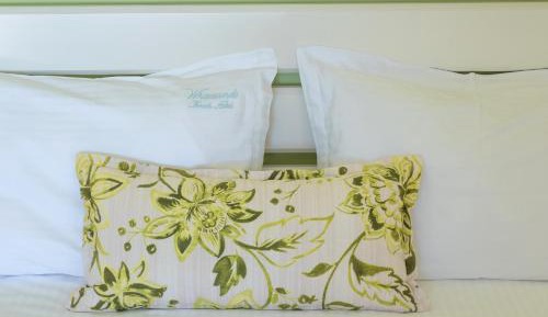Deluxe Double Room (2 Adults + 1 Child)
