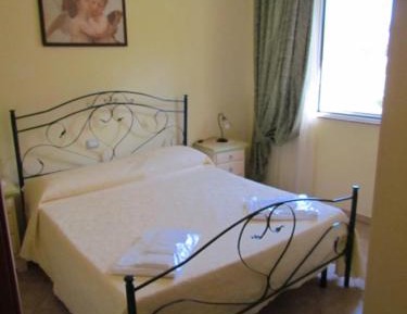 One-Bedroom Apartment (2 Adults)