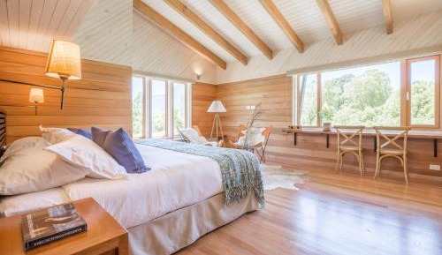 Deluxe Double or Twin Room with Mountain View