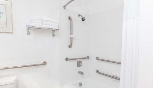King Room - Mobility Access/Non-Smoking