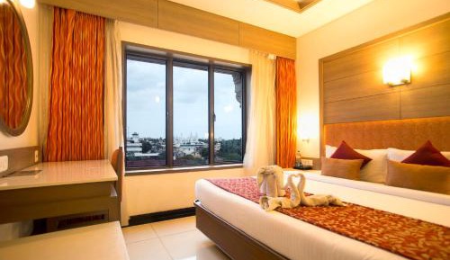Deluxe Double Room (2 Adults + 1 Child)