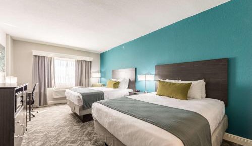 Queen Room with Two Queen Beds - Non-Smoking