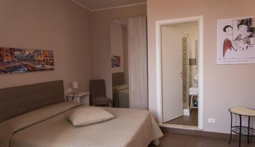 Double or Twin Room with Private Bathroom