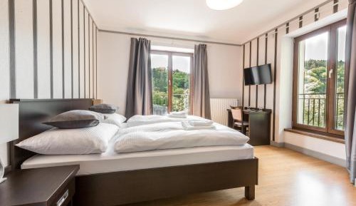 Double or Twin Room with Terrace