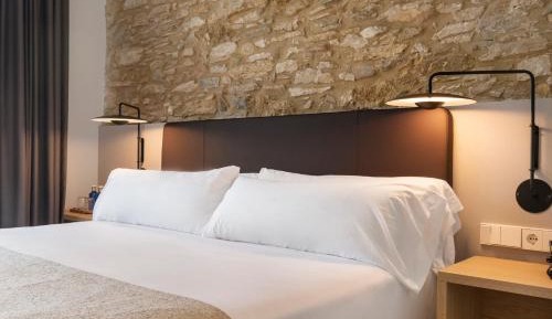Deluxe Double Room with Castle View