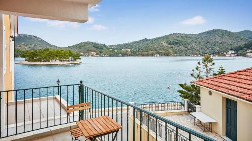 Deluxe Apartment with Sea View