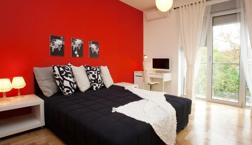 Studio (4 Adults)
