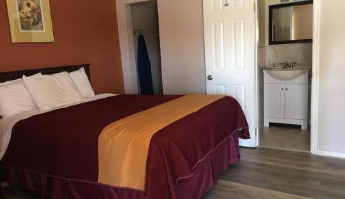 Queen Room