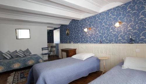 Twin Room with Bath