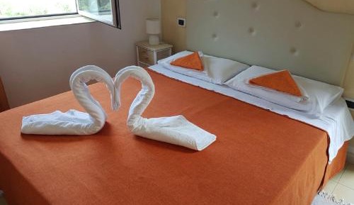 Double or Twin Room with Sea View