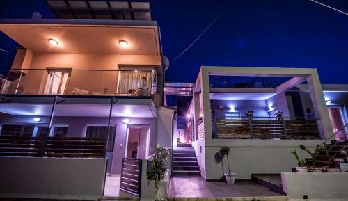 Two-Bedroom House with Private Swimming Pool