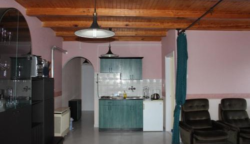 One-Bedroom Apartment with Balcony