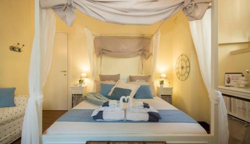 Two-Bedroom Apartment with Garden