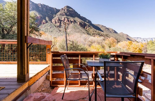 Sedona House | Renew Cabin with Private Stargazing Hot Tub and Yoga Deck